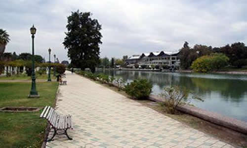 Lago Parque General San Martín Ciudad de Mendoza Argentina