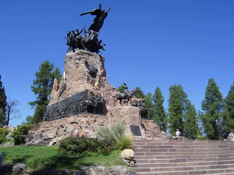 Cerro de la Gloria, Capital. Mendoza, Argentina.