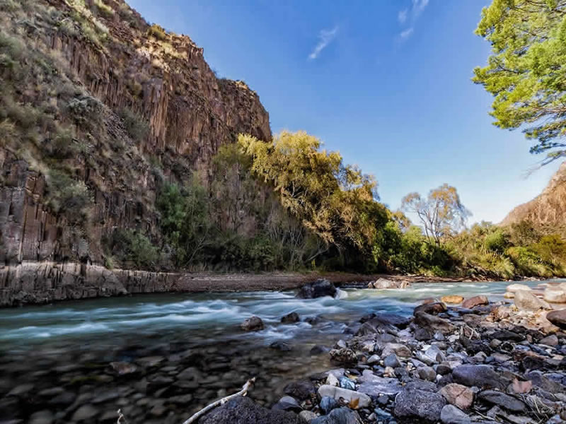 Río Atuel, San Rafael. Mendoza, Argentina.
