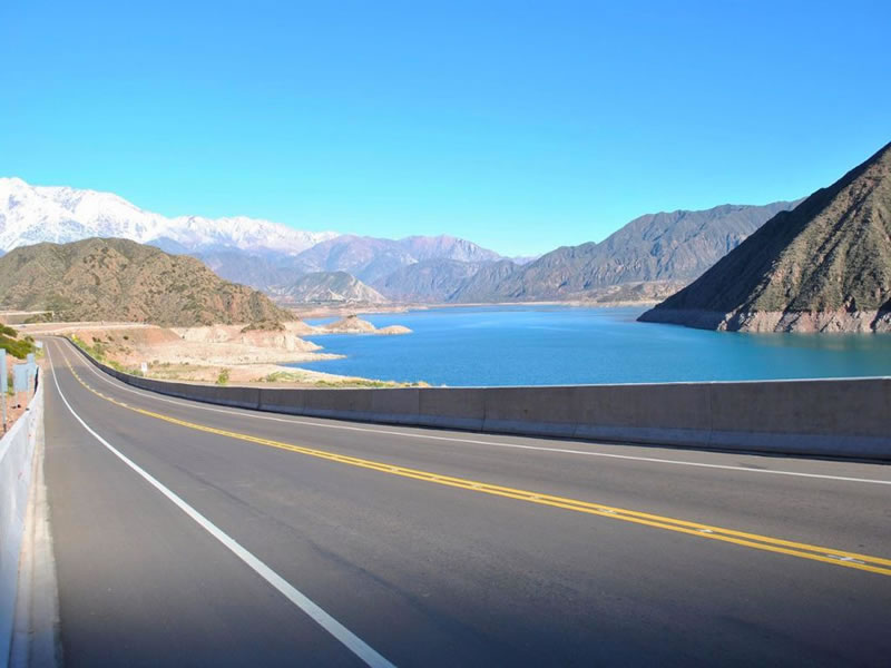 Dique Potrerillos, Luján de Cuyo. Mendoza, Argentina.