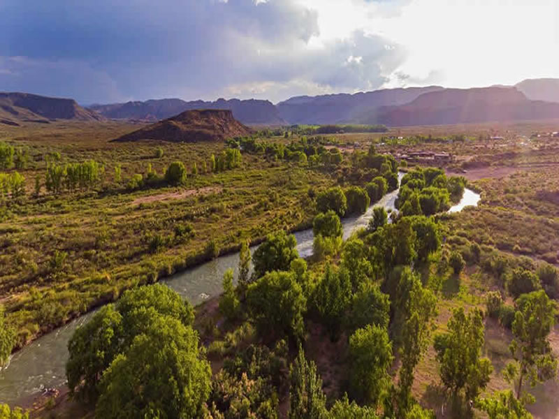 Río Atuel, San Rafael. Mendoza, Argentina.
