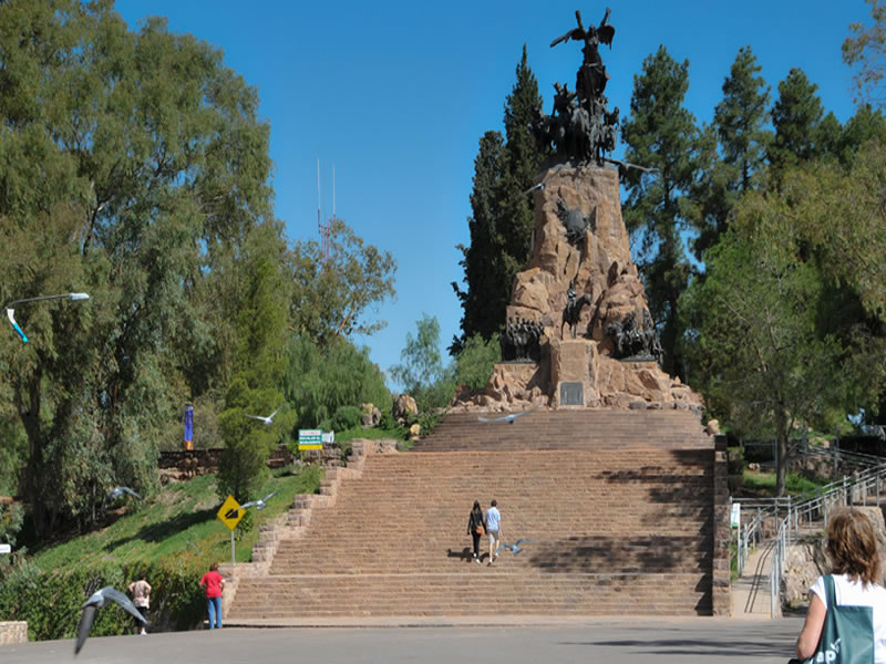 Cerro de la Gloria, Capital. Mendoza, Argentina.